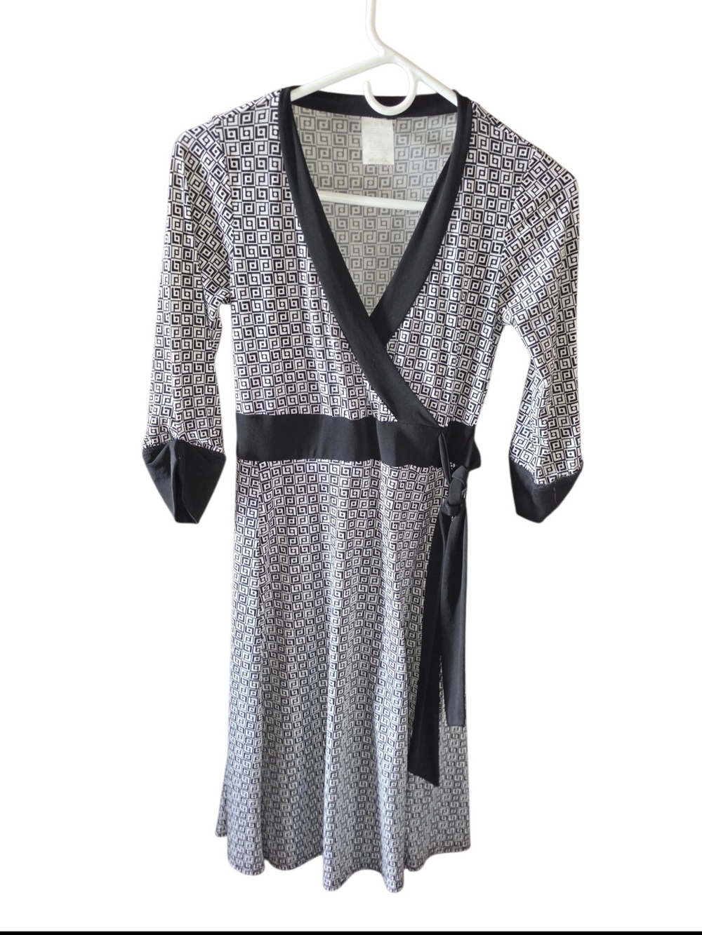 4/8/88. Maurices Womens Black and White Geometric Wrap Dress